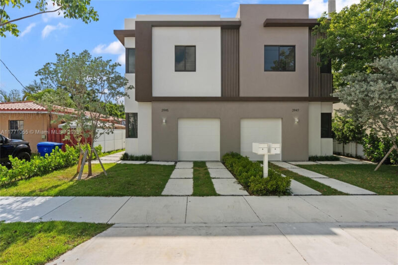 2947 SW 37th Ct, Miami FL 33134 (Right Side)