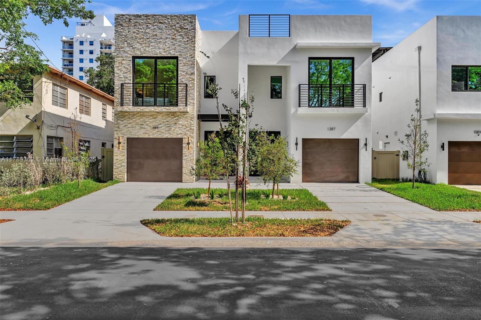 1389 SW 22nd Ter MIAMI, FL 33145